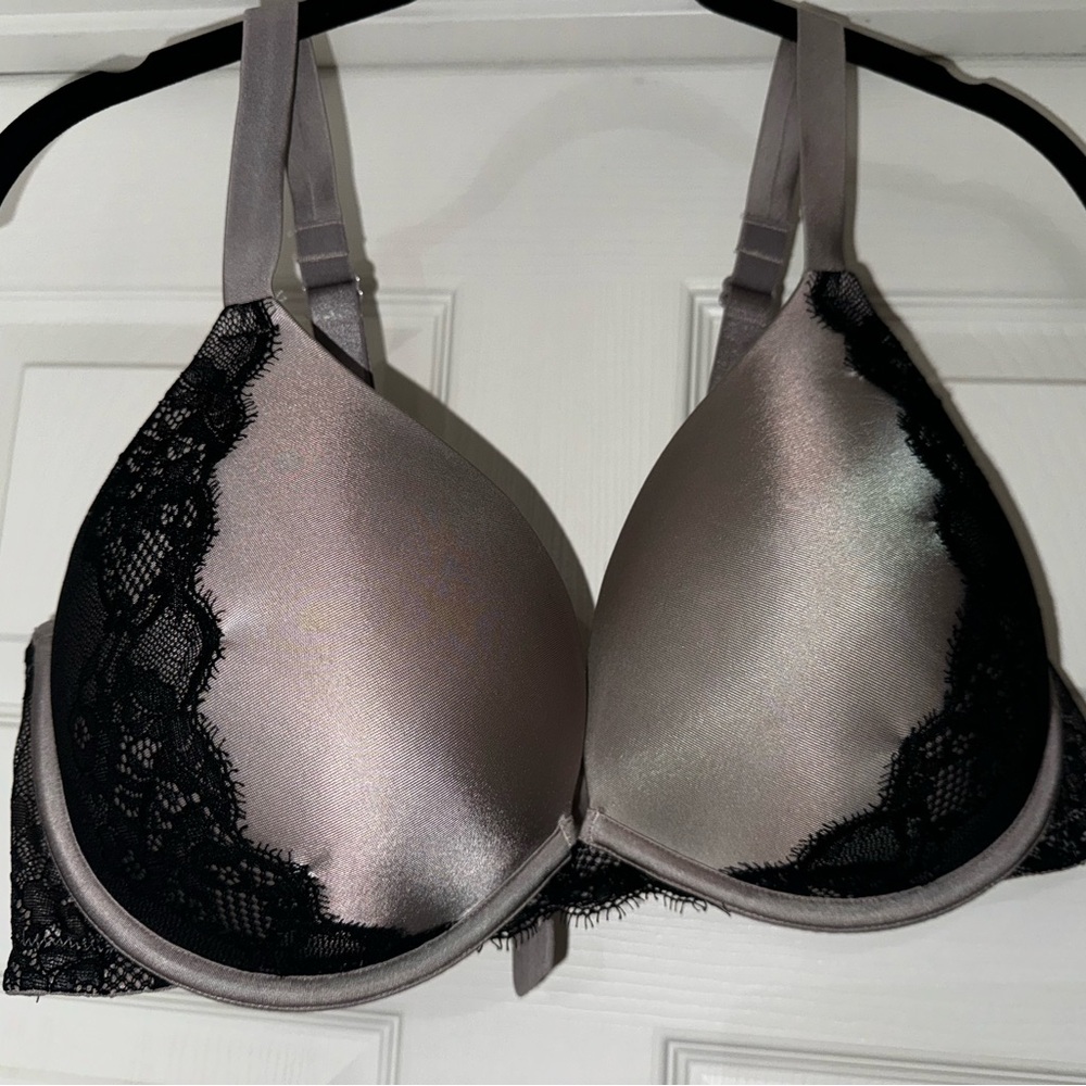 Ambrielle Plunge Push Up Bra